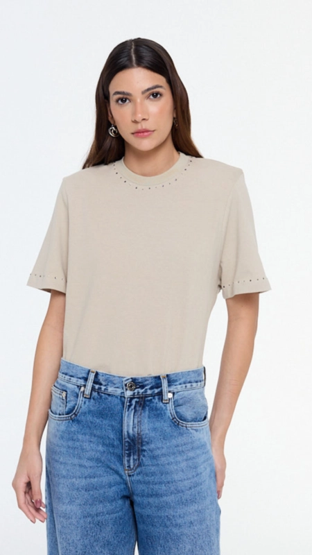 camiseta malha brilho gola animale jeans