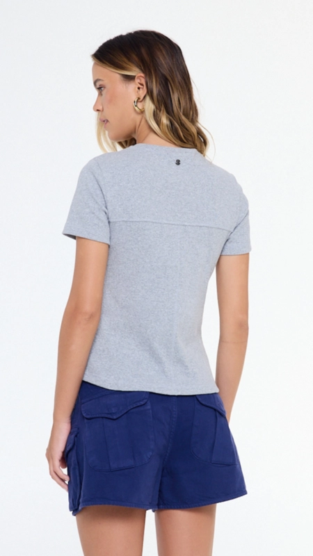 camiseta malha rib recortes a fio animale jeans