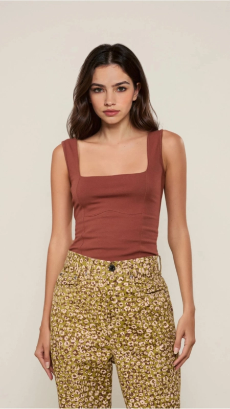 regata malha decote quadrado animale jeans