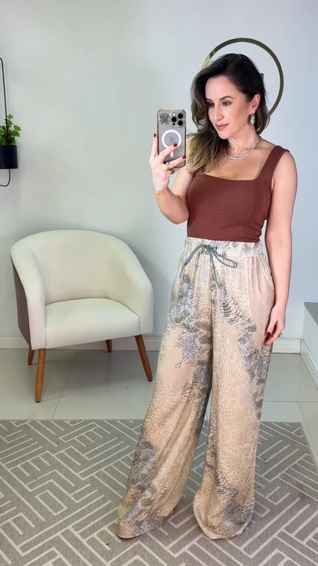 regata malha decote quadrado animale jeans