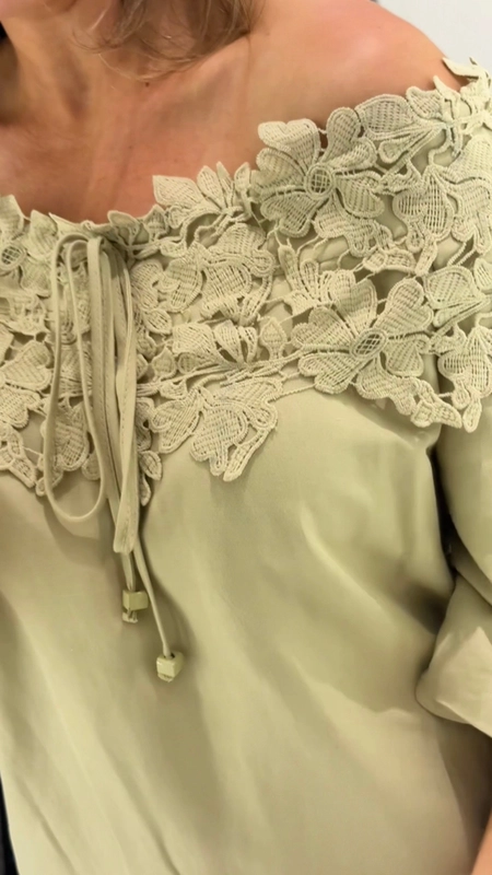 vestido curto linho open decote guipir