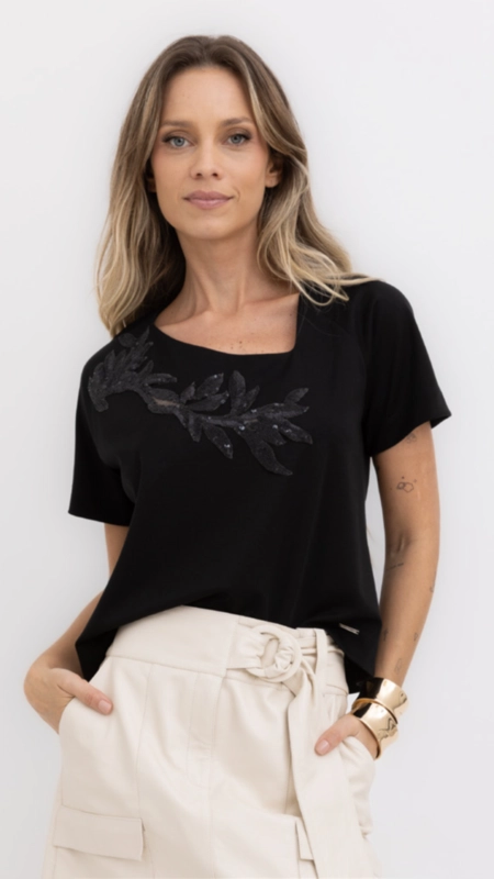 blusa bordado decote diagonal span borda barroca