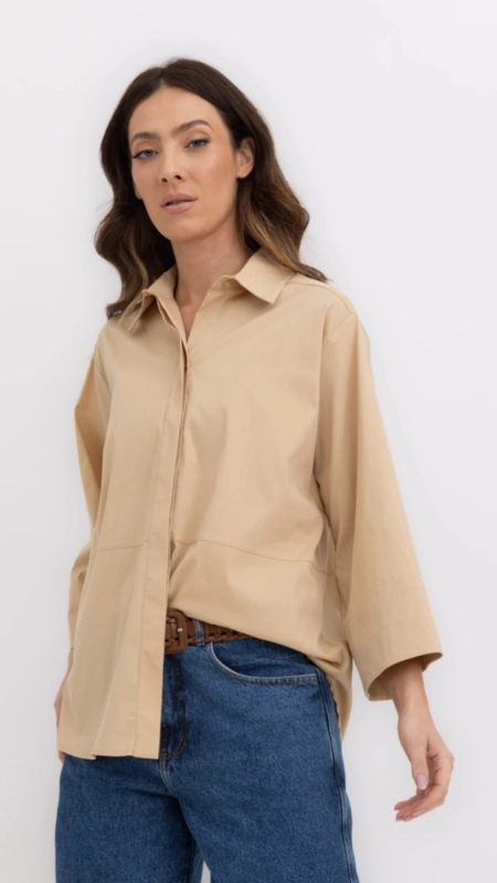 camisa tricoline over meia manga borda barroca