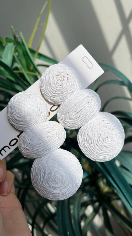 brinco maxi ráfia naturals bolas