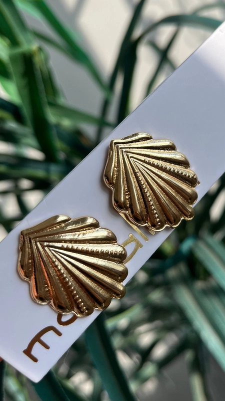 brinco pequeno folha