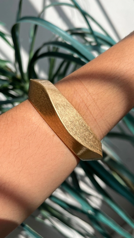 bracelete curvas escovado