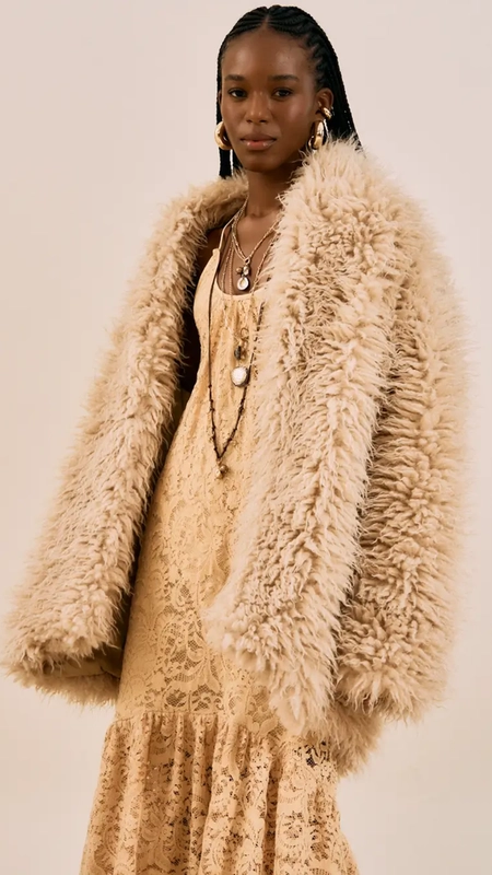 casaco pelo open alongado