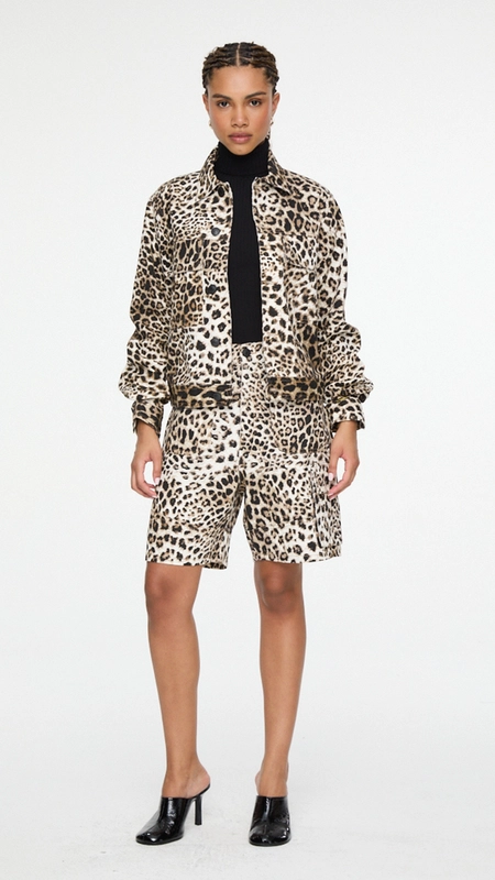 jaqueta sarja basic fur est onça animale jeans