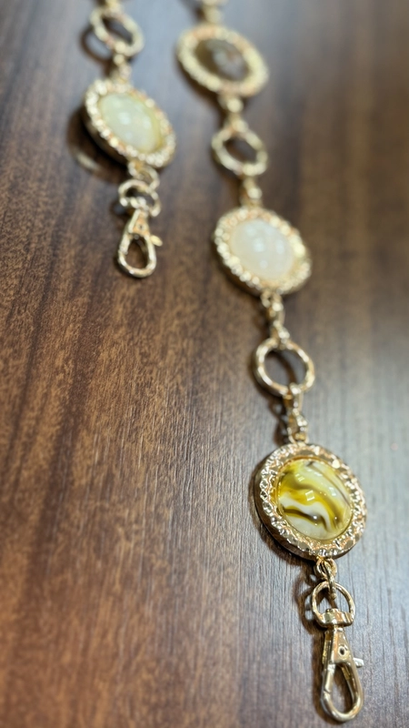 cinto corrente pedras círculos