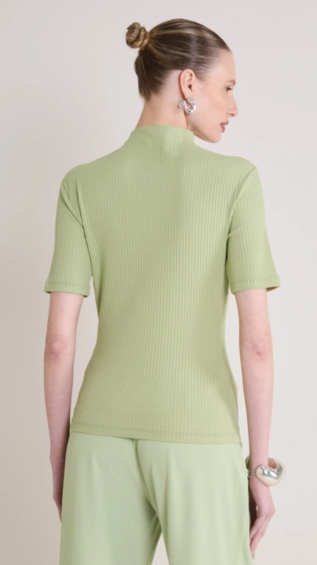 blusa mc canelada com gola forum