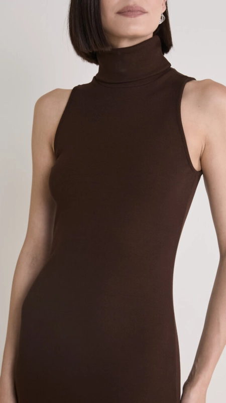 vestido midi canelado gola alta forum