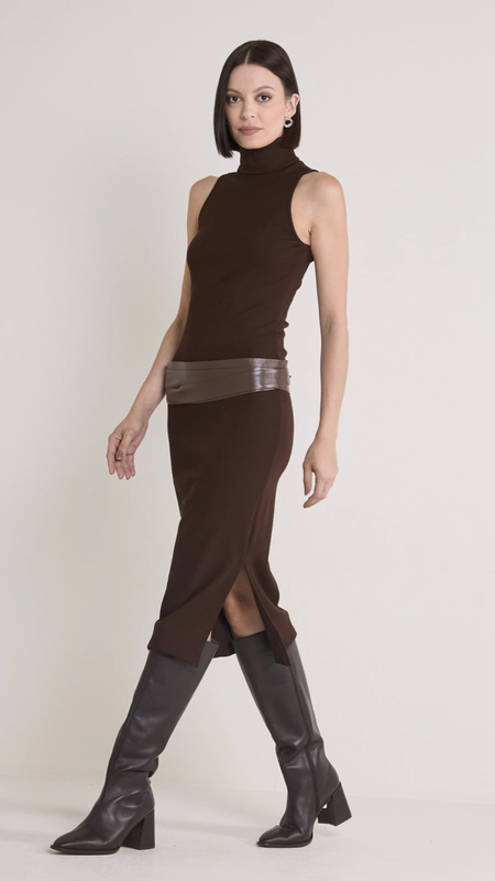 vestido midi canelado gola alta forum