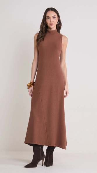 vestido midi evasê gola alta forum