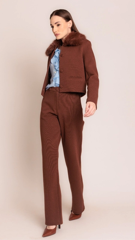 calça reta sport chic borda barroca