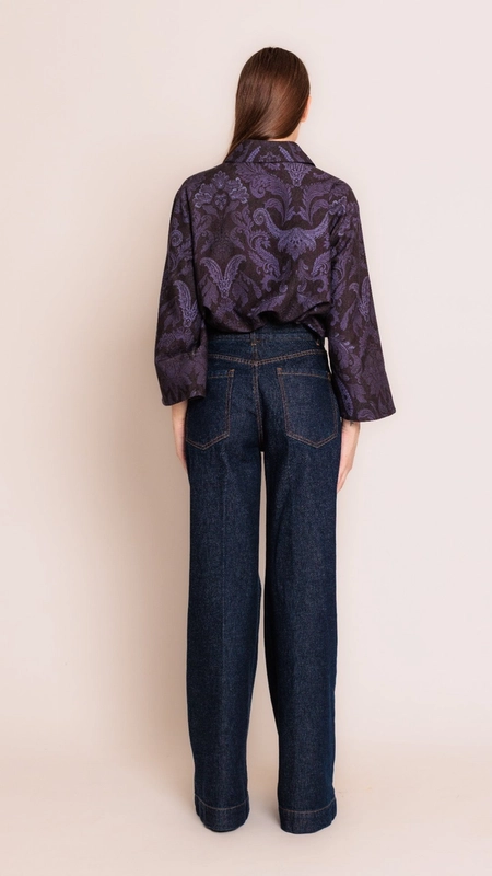 calça jeans pantalona borda barroca