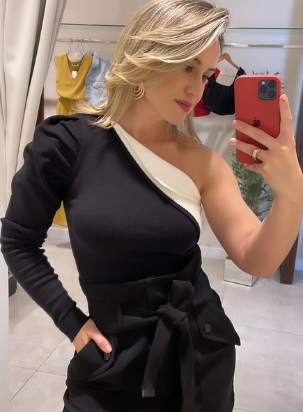 blusa modal um ombro