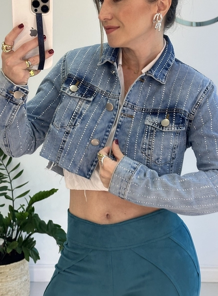 jaqueta jeans cropped cristais