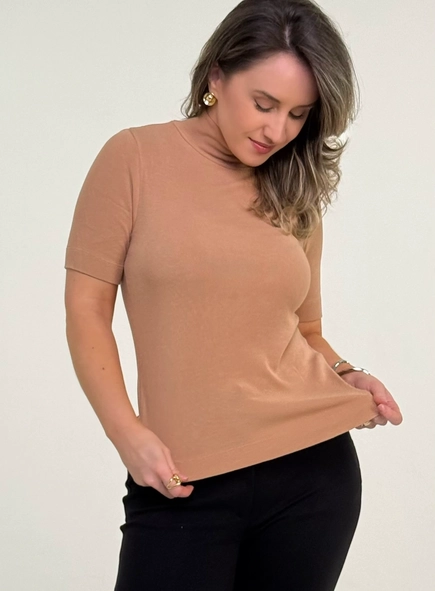 Blusa malu manga curta gola alta