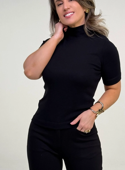 Blusa malu manga curta gola alta