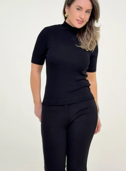 Blusa malu manga curta gola alta