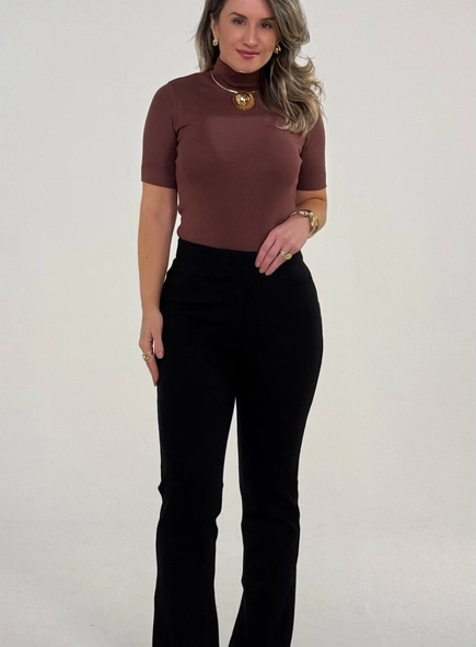 Blusa malu manga curta gola alta