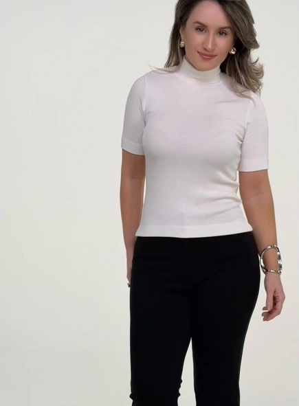 Blusa malu manga curta gola alta