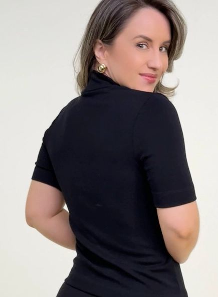 Blusa malu manga curta gola alta