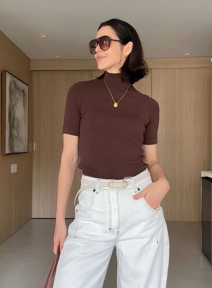 Blusa malu manga curta gola alta