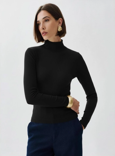 Blusa malu manga longa gola alta