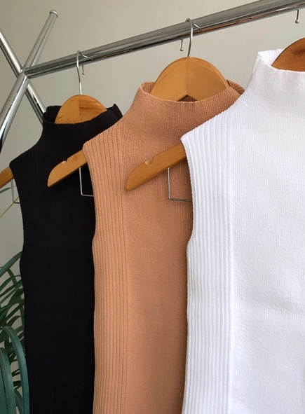 regata tricot gola alta karine