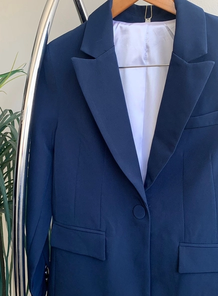 blazer julia com bolsos fake