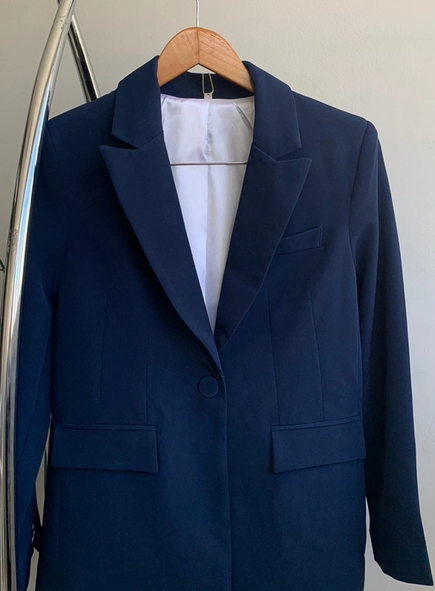 blazer julia com bolsos fake
