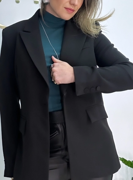blazer julia com bolsos fake