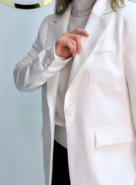 blazer julia com bolsos fake