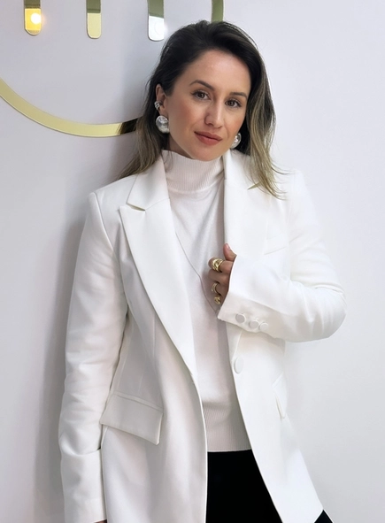blazer julia com bolsos fake