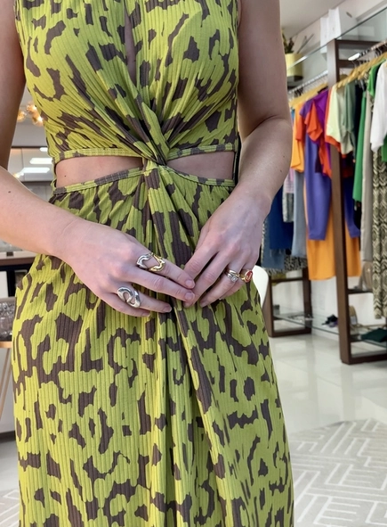 vestido midi canelado onca ikate animale jeans