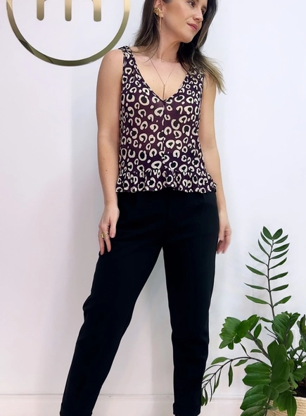 regata malha onca animale jeans