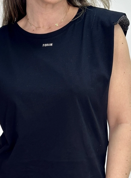camiseta detalhe metalizado