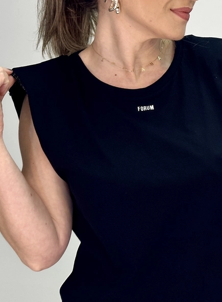 camiseta detalhe metalizado
