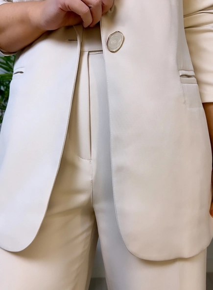 blazer botão madre pérola antonia