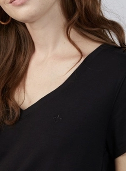 camiseta algodão pima básica decote v dudalina