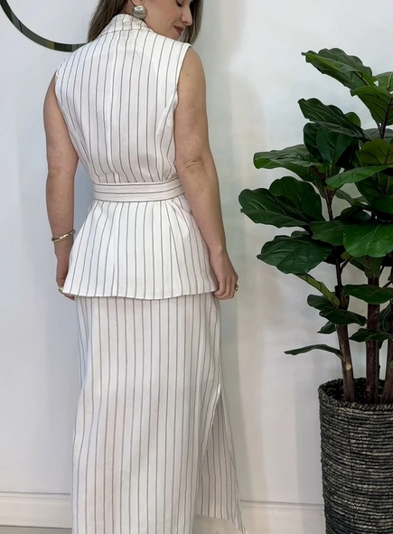 conjunto alfaiataria risca de giz saia e colete