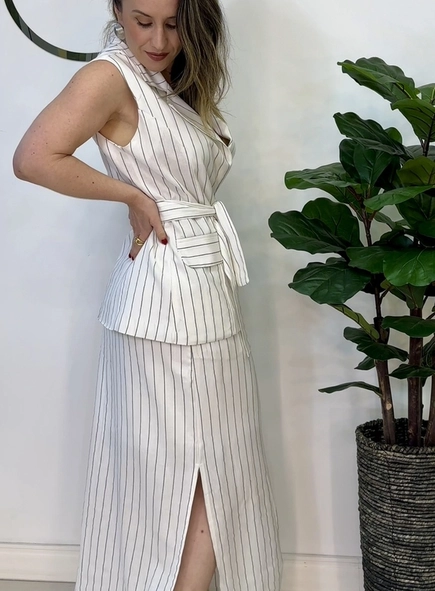 conjunto alfaiataria risca de giz saia e colete