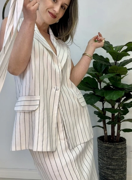 conjunto alfaiataria risca de giz saia e colete