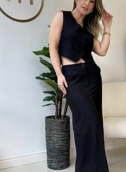 conjunto alfaiataria risca de giz saia e colete sabrina