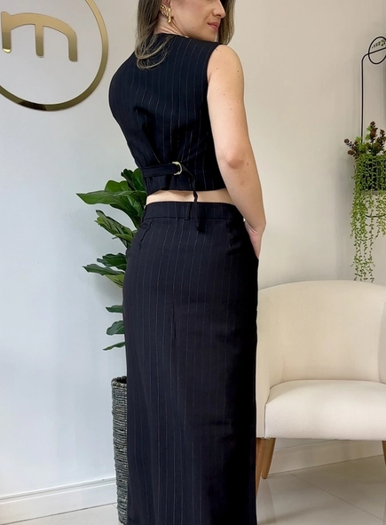 conjunto alfaiataria risca de giz saia e colete sabrina