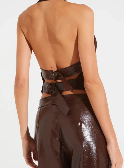 blusa cropped crepe e pu