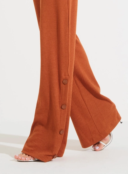 calça reta malha canelada style forum