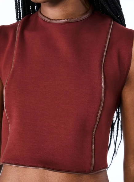 blusa cropped open detalhe pu