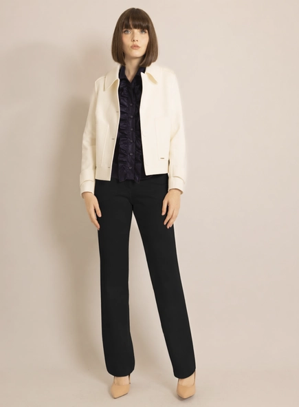 calça reta sport chic borda barroca